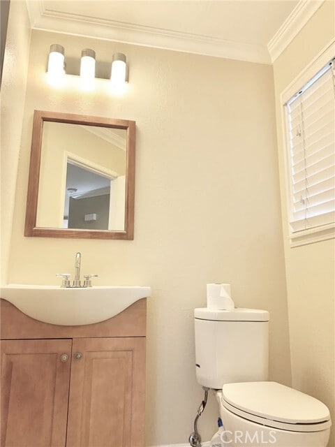 Building Photo - 15686 Altamira Dr