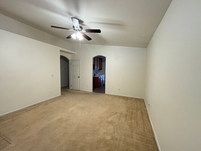 Building Photo - Single Story West Rosamond Home