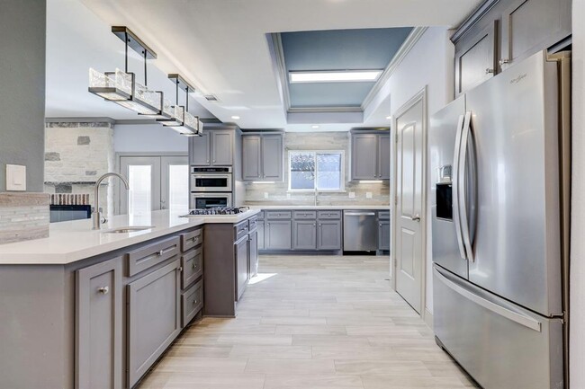 Building Photo - 12903 Figaro Dr