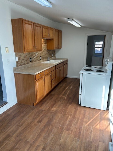 Building Photo - 729 Washington St