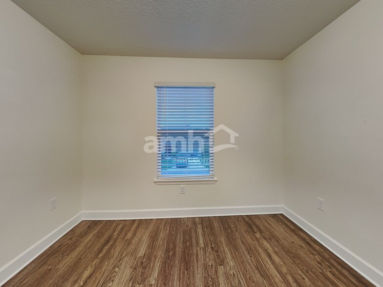 Building Photo - 6609 Hidden Rose Pl