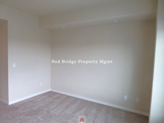 Building Photo - 28500 SW Villebois Dr N