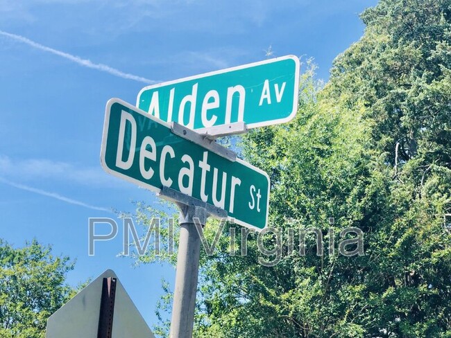 Building Photo - 9 Decatur St