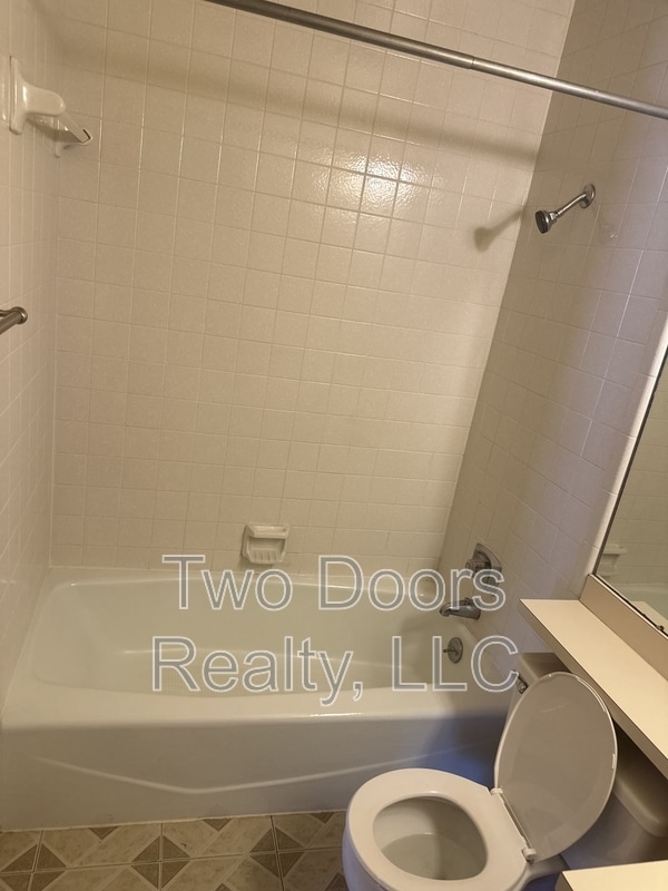Building Photo - 2204 Shadowridge Dr