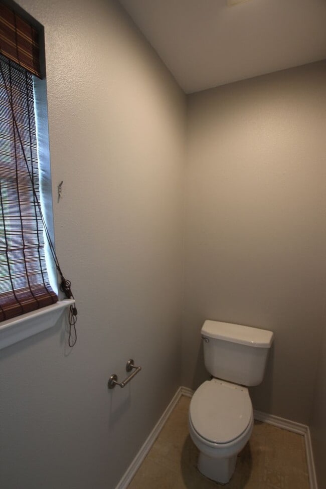 Building Photo - Stunning 4 Bedroom in Tyler! Available in ...