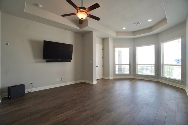 Building Photo - 2209 Milan Meadows Dr