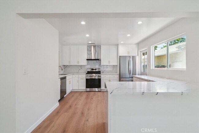 Building Photo - 17107 San Jose St