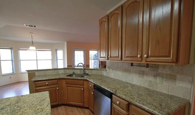 Kitchen 1 - 3312 Silk Oak Dr