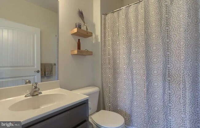 Building Photo - 670 Whitetail Dr