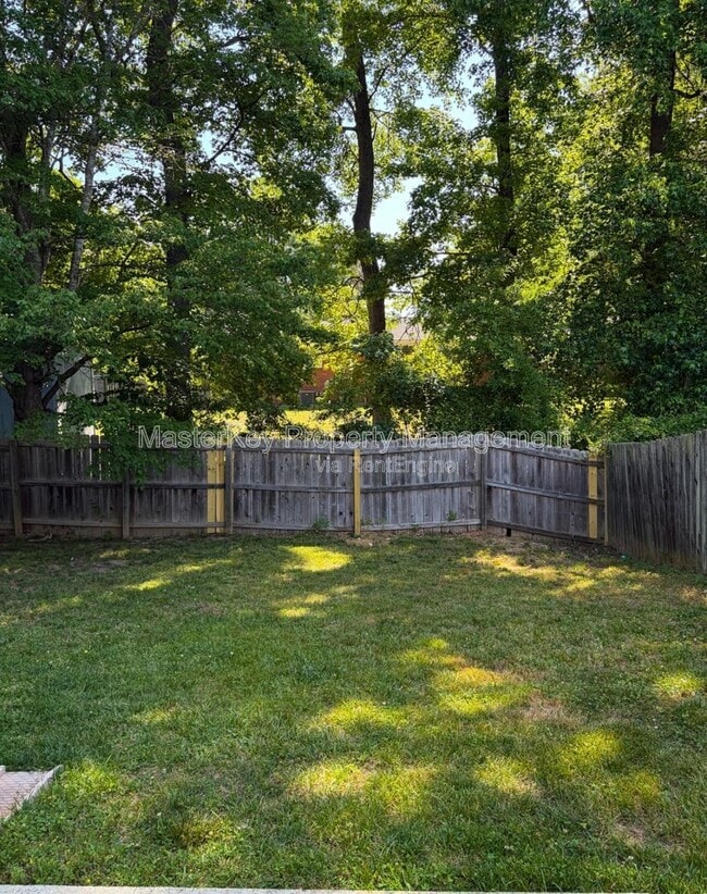 Building Photo - 9012 Shallcross Way