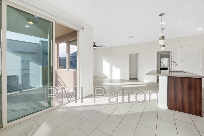 Building Photo - 11231 Hidden Peak Ave