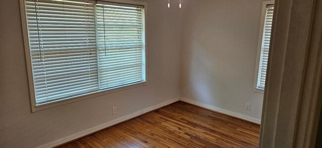 Building Photo - 4817 Lido Ln