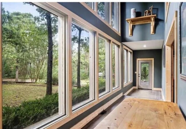 Building Photo - 4 bedroom house, Van Buren