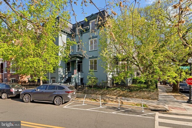 Building Photo - 1616 Kilbourne Pl NW