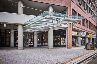Building Photo - 211 E Ohio St