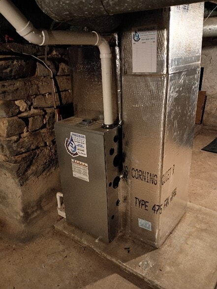 Building Photo - 1011 Willow St