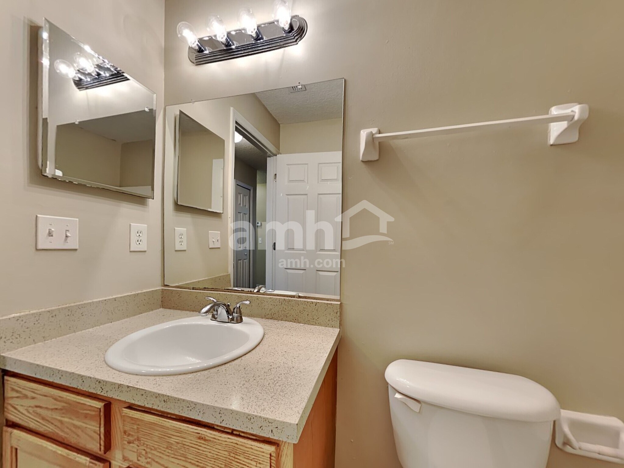 Building Photo - 9565 Staples Mill Dr