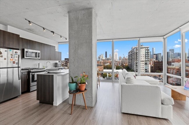 Building Photo - 728 N Morgan St