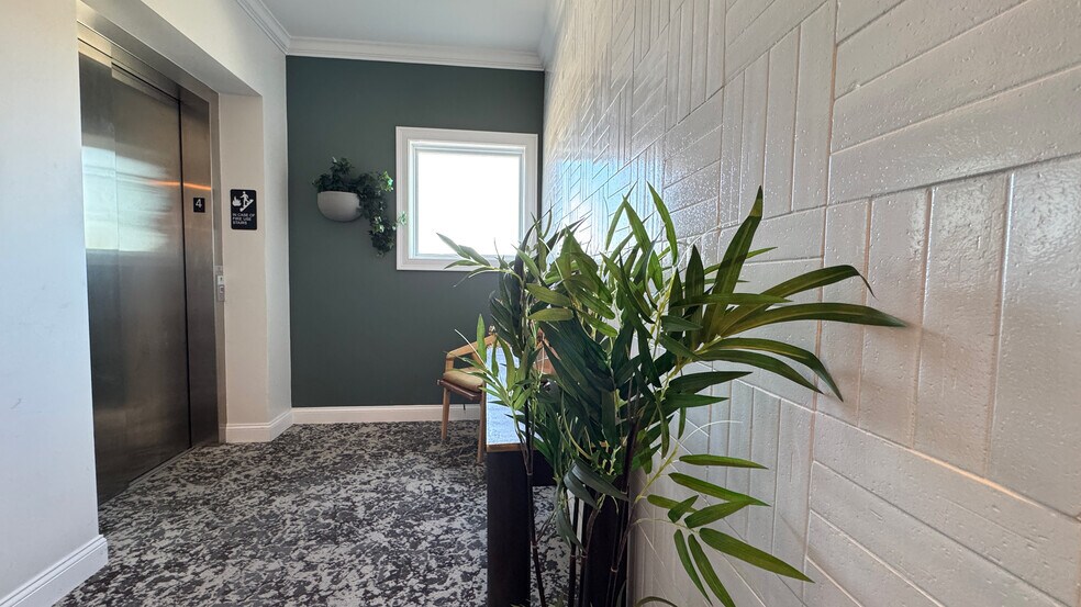 Elevator Lobby - 4281 Washington St