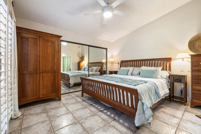 Building Photo - 17 Mission Ct