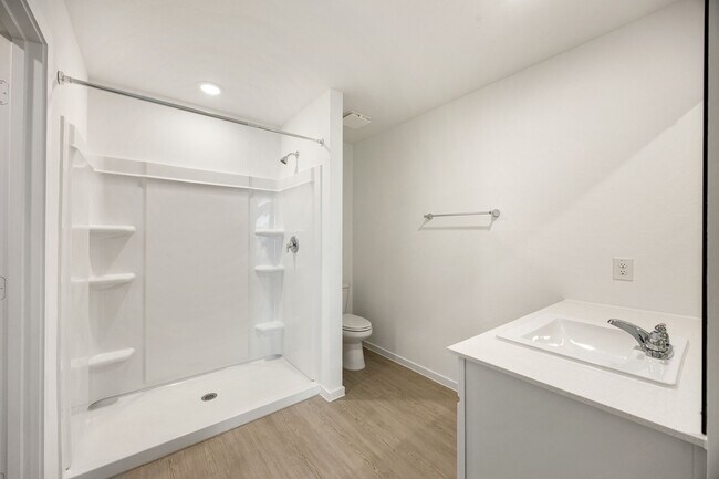 Building Photo - 27418 Sweetwater Bay Dr
