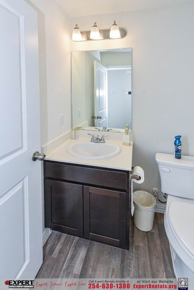 Building Photo - Elevate Your Living Experience, 3BR/2BA Duplex in Killeen!