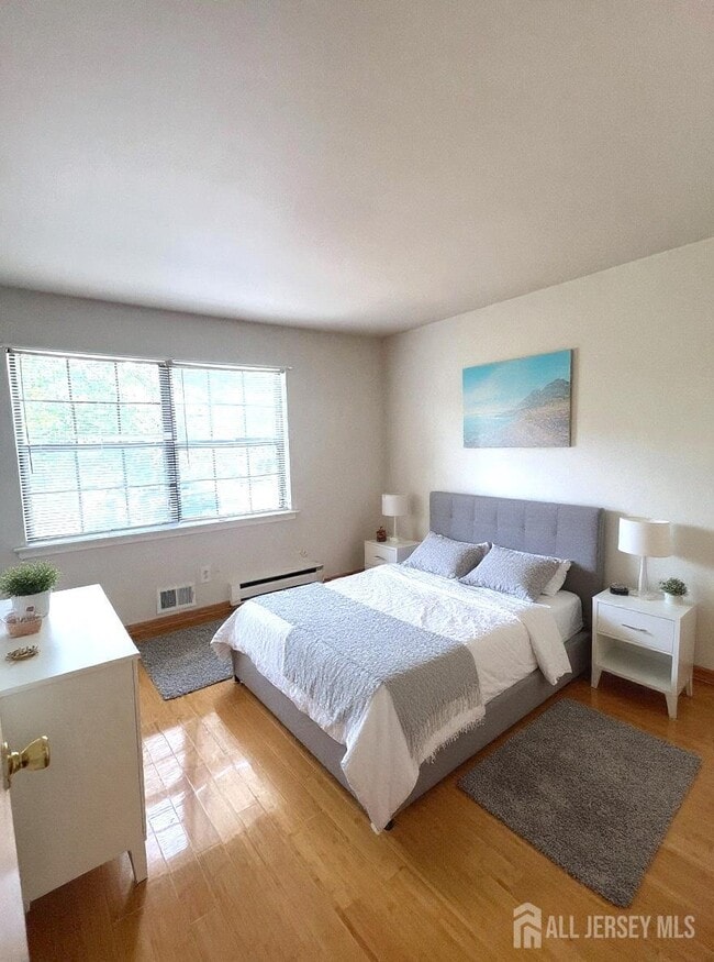 Building Photo - 18 Adams Ct