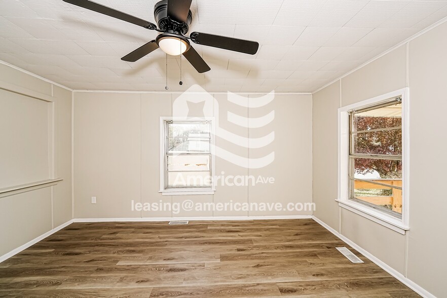 Building Photo - 506 7th Ave SW