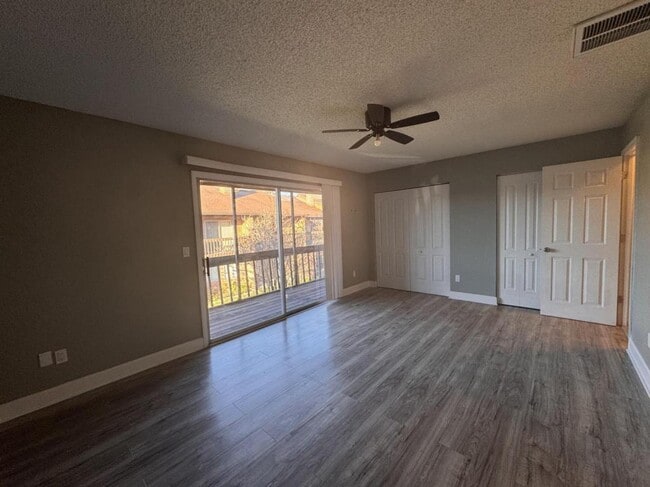 Building Photo - 2357 Tom Jones St