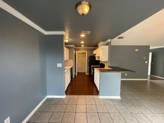 Building Photo - North Kingsville-South Creek Subdivision 4/2 Rental