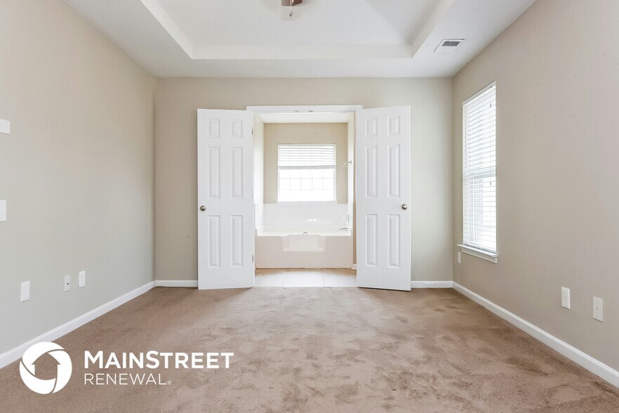 Building Photo - 400 Canoga Ct