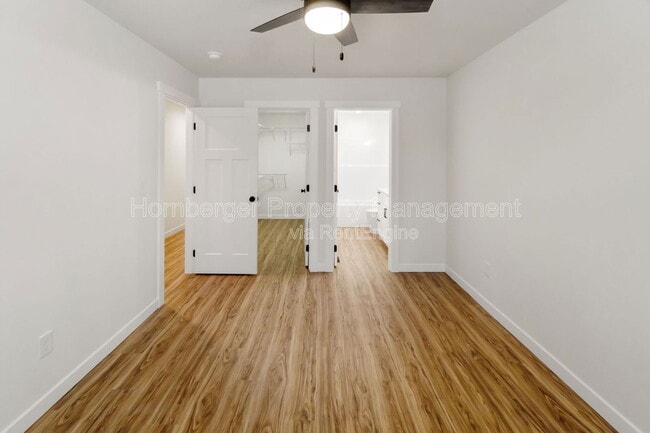 Building Photo - 2715 E Columbia Ave