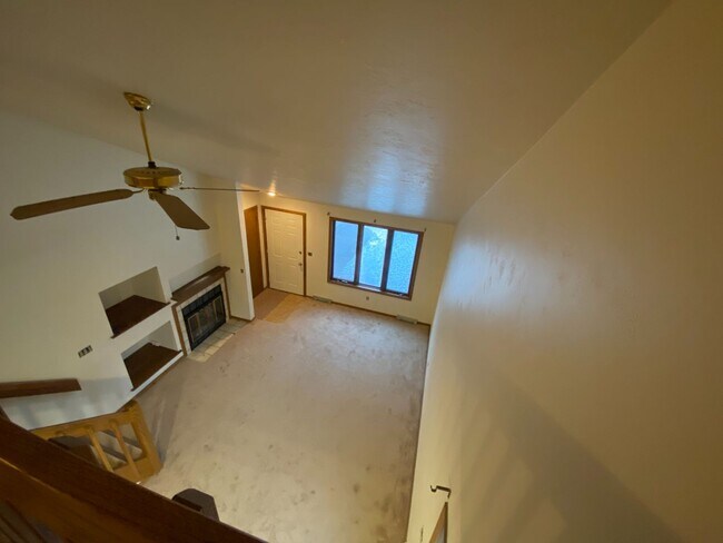Building Photo - 3053 Wedge Ct