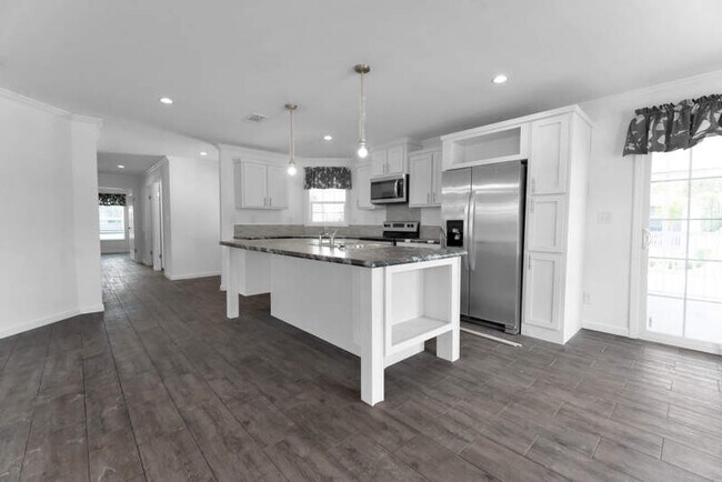 Building Photo - 3128 Walden Shores Blvd