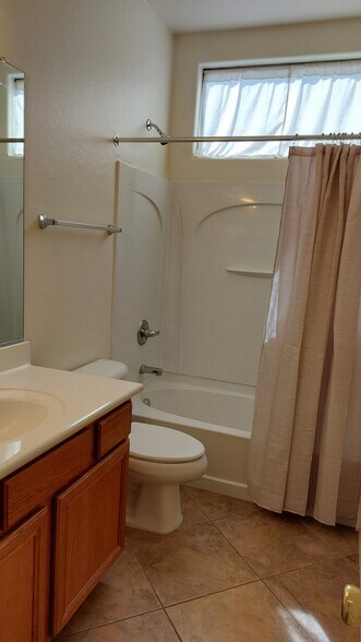 Bath #2 - 8763 W State Ave