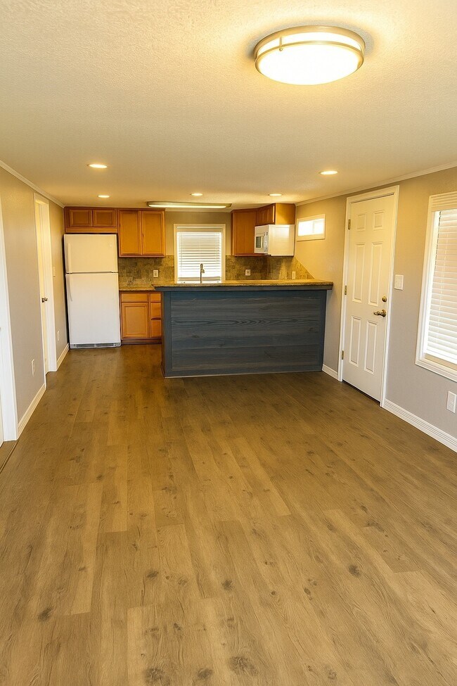 Building Photo - 219 Leeward Way
