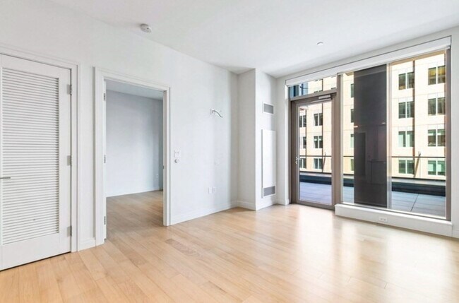 Building Photo - 135 Seaport Blvd