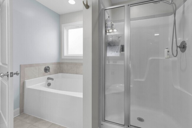 Building Photo - 630 Indigo Johnston Dr