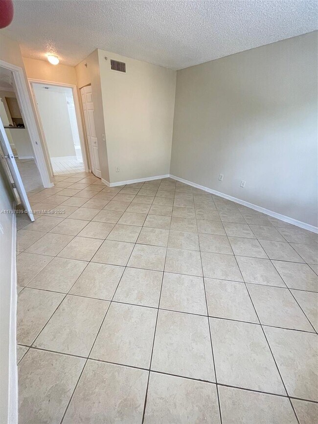 Building Photo - 155 NW 96th Terrace