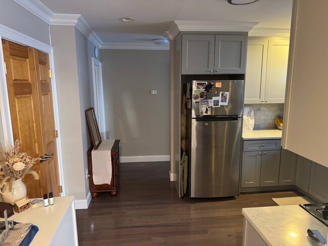 Building Photo - 22 Main St