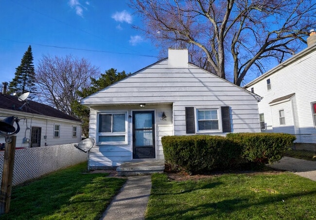 Building Photo - Cozy 2BR Home in Flint with Central AC, Washer/Dryer & Pet-Friendly for Only $800/Month!