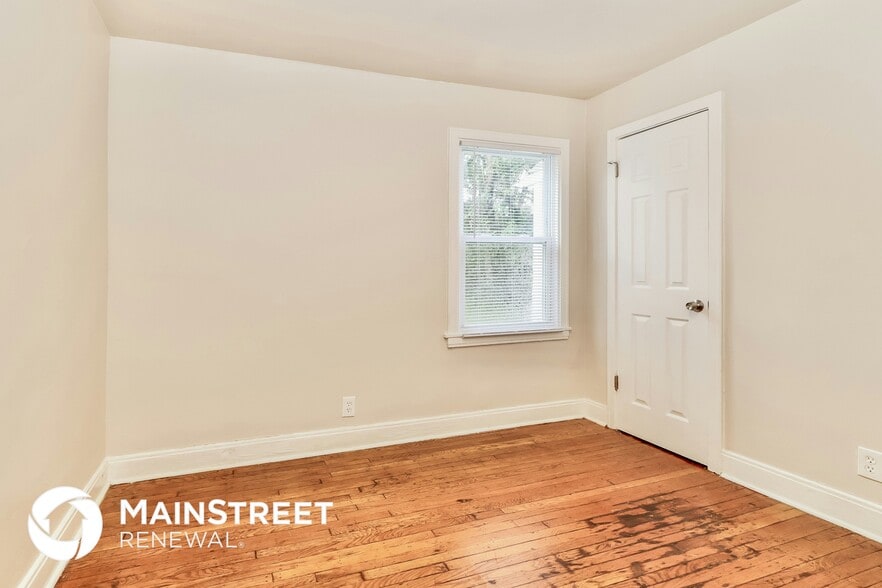 Building Photo - 4226 Grand Ave