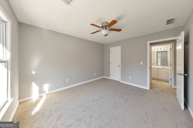 Building Photo - 4804 Thicket Path NW