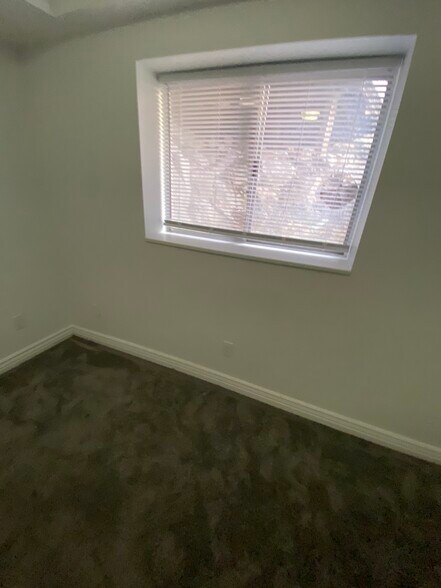 Building Photo - 1032 W 2300 N