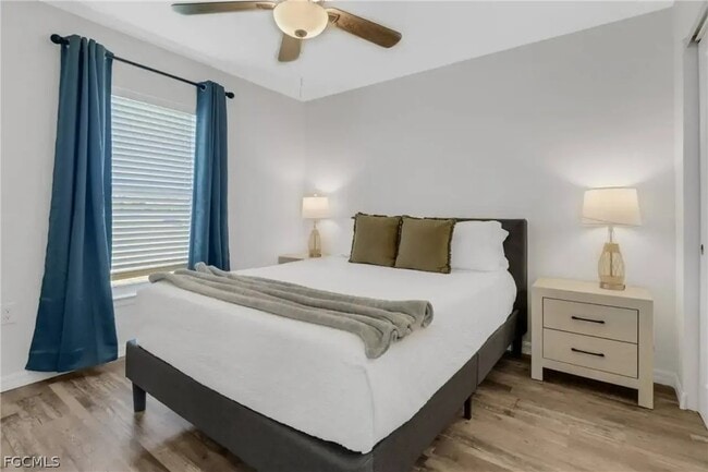 Building Photo - 1210 NE 19th Pl