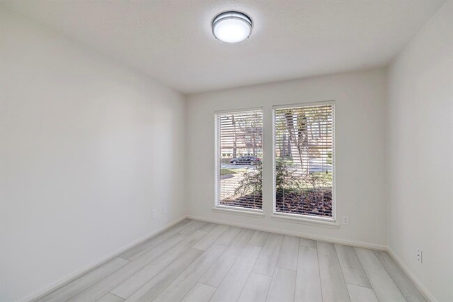 Building Photo - 5618 Enchanted Timbers Dr