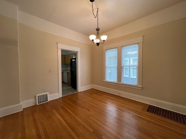 Building Photo - 5511 Brooklyn Ave NE