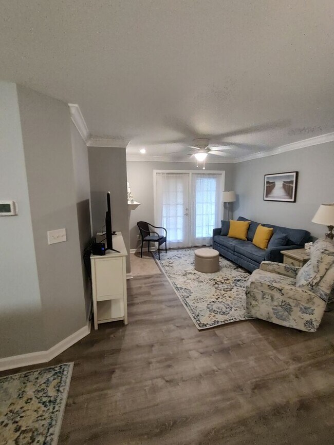 Building Photo - Westbury Estates #316