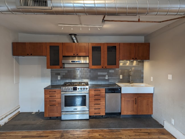 Building Photo - 625 S Union Ave