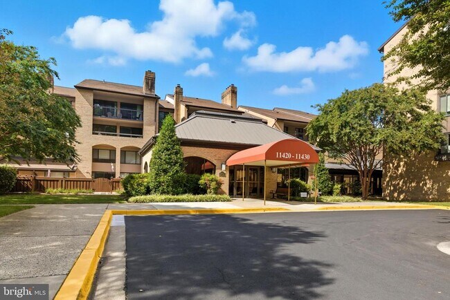 Building Photo - 11430 Strand Dr